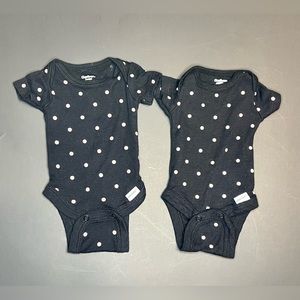 Gerber short sleeve Black Twin onesies - size preemie